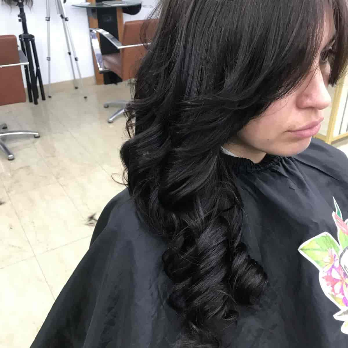 Corte y peinado de mujer con ondas en Zaragoza 4 corte y peinado con ondas naturales en zaragoza