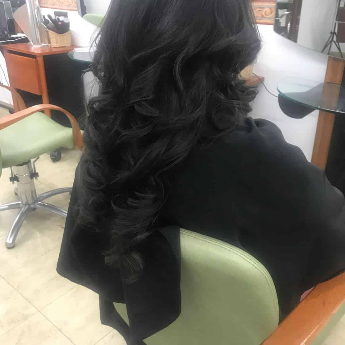 Corte y peinado de mujer con ondas en Zaragoza 6 corte y peinado ondulado cabello largo en zaragoza